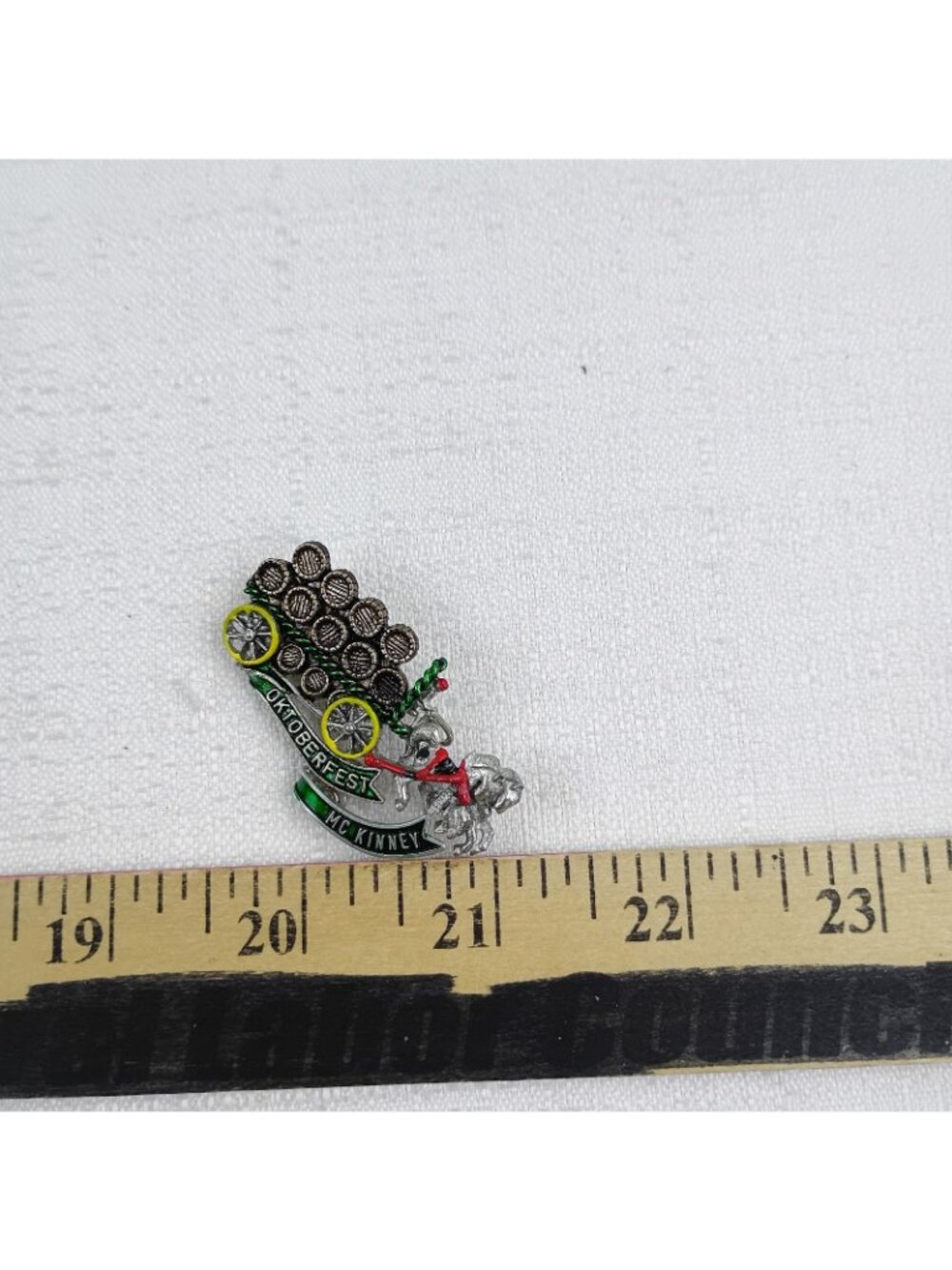 Oktoberfest Hat Pin Horse Drawn Conestoga Beer Wagon Kitchener Mckinney metal - Picture 8 of 8